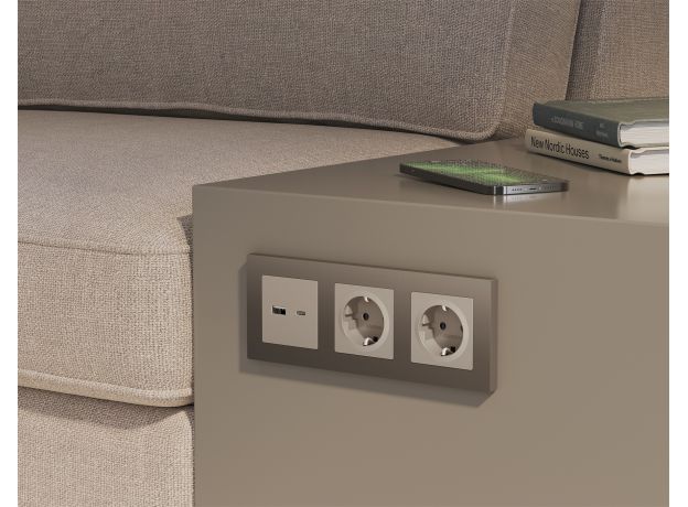 MA371010 Комплект механизма розетки ALFA Серо-бежевый матовый 2USB A+C 20W (быстрая зарядка) QUANT (AP3710, VM177)