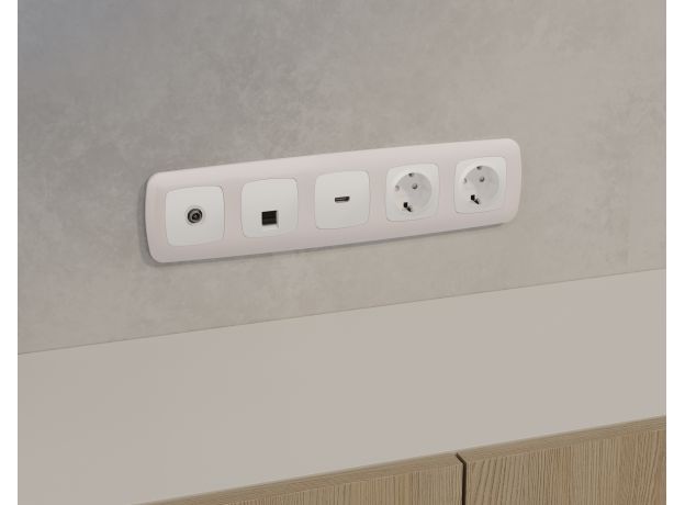 MO132005 Комплект механизма компьютерной розетки RJ-45 экранированной с автоматической защитной шторкой OMEGA Белый матовый QUANT (OP1320, VM185)