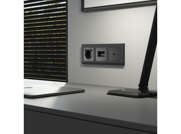 Накладка для розетки USB черный W1279508